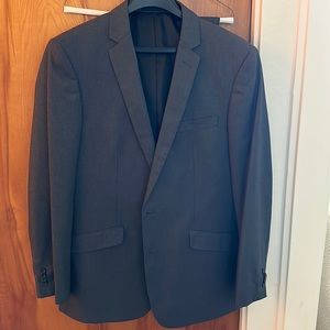 Men’s suit Kenneth Cole reaction
